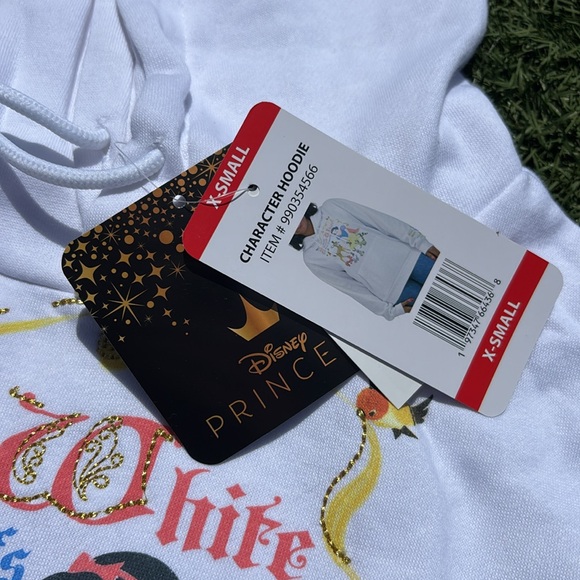 Disney’s Snow White Hoodie - Picture 3 of 7